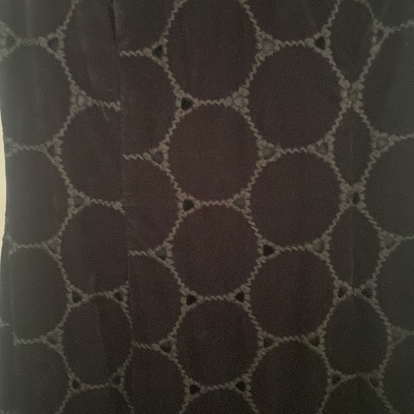 Danielle Dayan sleevless, v beck velour dress. - Picture 3 of 5